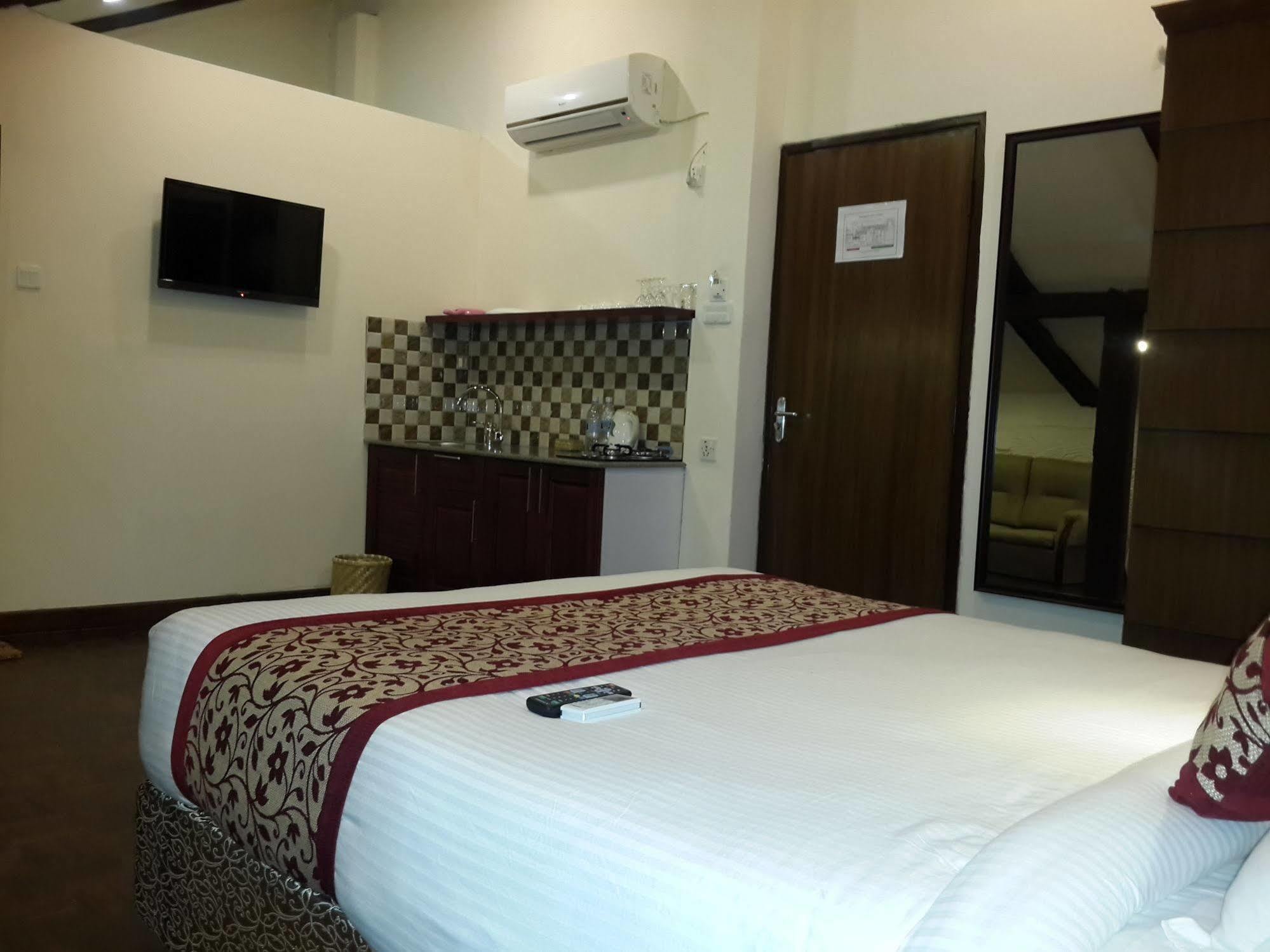 Hotel Heranya Kathmandu Exterior photo